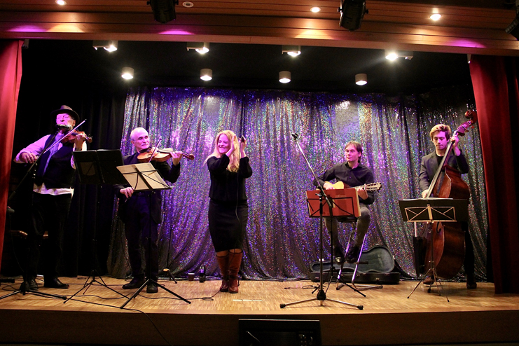 Musikalischer Auftritt der Gruppe „String Company Lev Guzman“