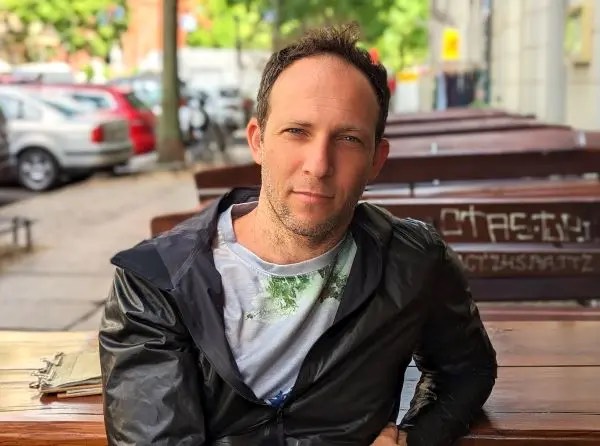 Porträt von Zvi Landsman